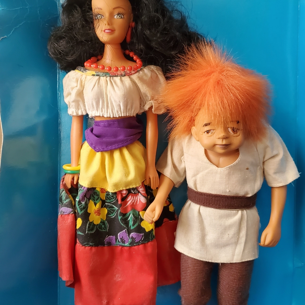 Hunchback Of Notre Dame Esmeralda & Quasimodo 11" Dolls